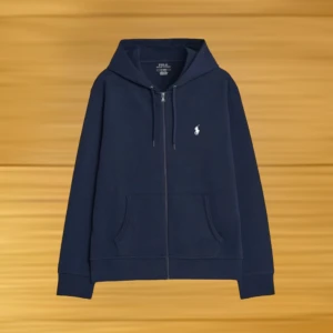 Ralph Lauren hoodie  - Fin Ralph lauren hoodie i storlek M som knappast är använd, nypris 2100 kr mitt pris 599!! Först till kvarn 