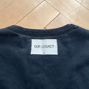 Our Legacy crewneck - Our legacy crewneck i storlek 46, fint skick!