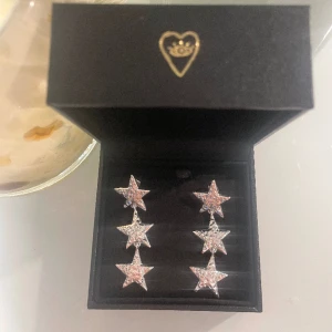 Snygga örhängen🥰 - Endast provade!!🥰