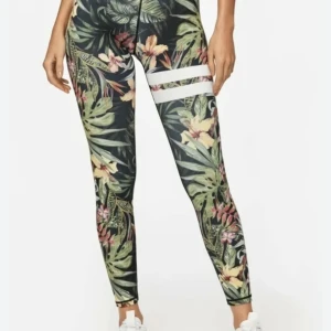 Stronger tights  - Strongertights i fint skick, nypris 799kr men säljer för endast 180!! väldigt stretcha och sitter skönt mot benen och midjan. Stronger är ett fint märke på träningskläder. Skriv för fler bilder eller andra frågor 