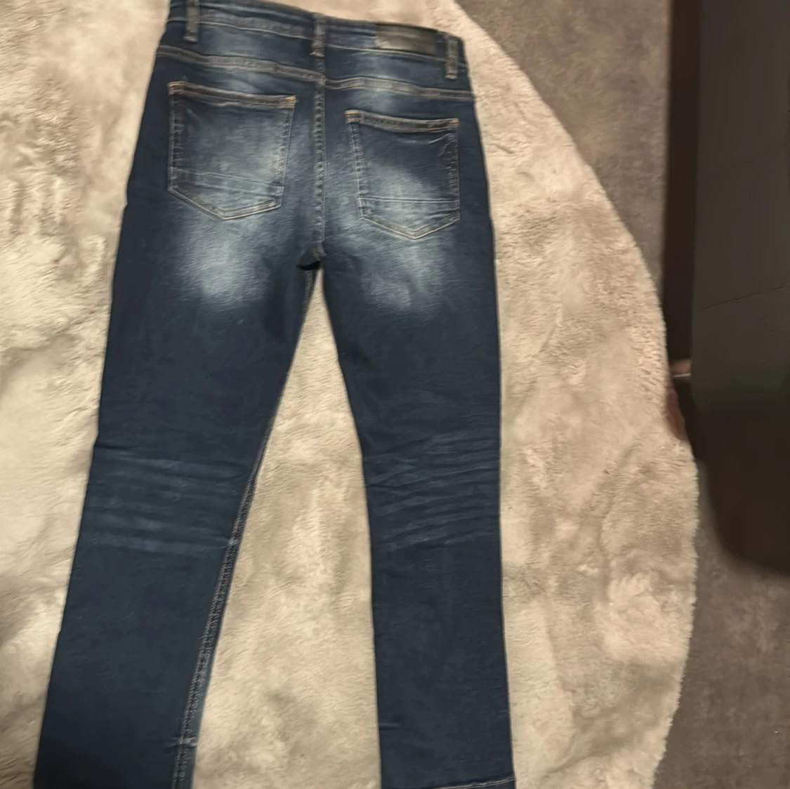 Helt nytt skicka bara en tandkräm fläck som går och tvätta bort i tvätten allt annat är som nytt skick. Köptes på Jd för 350 . - 91