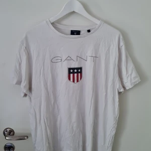 Tshirt  - Använt skick. Inga hål eller fläckar. 