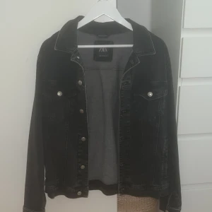 Jeans jacka  - Aldrig använd 
