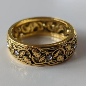 Vintage Bohemian Inspirerad ring Med Utsökt ,NY - Storleken 10 (19.8 mm) Material: Ospecificerat (klassificerat under 'Övrigt material') Jag samfraktar gärna och skickar mellan 1-3 dagar efter beställning 