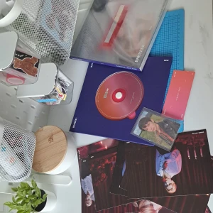 Enhypen Album - Enhypen Border: Day one (Dusk Ver.)  Kommer med postcards, 1 Hee photocard, Cd och photobook🫶🏻 Kommer med freebies!♡