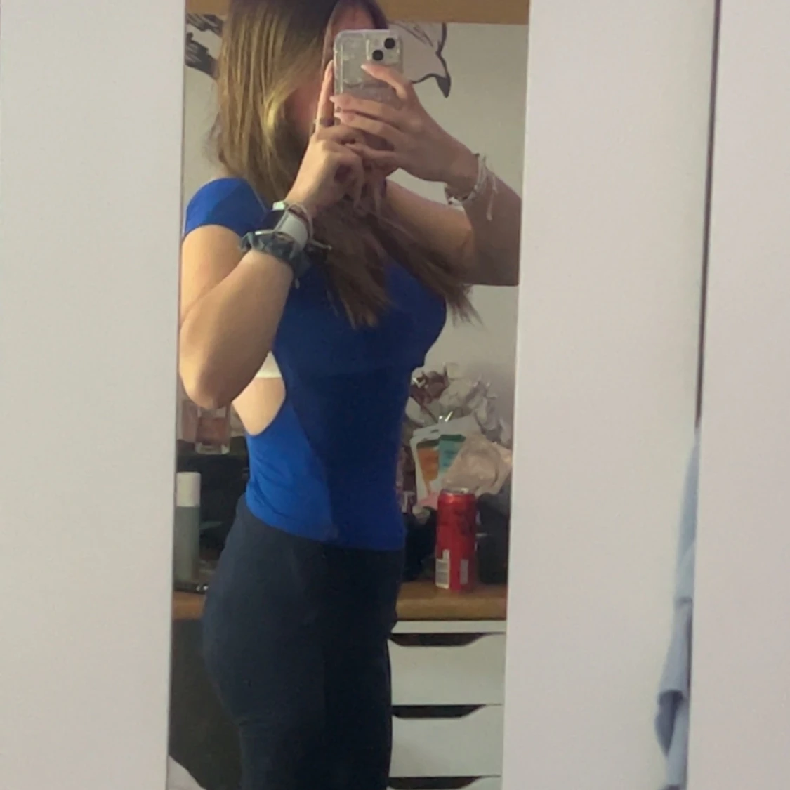 Mörkblå ryglöss tröja 