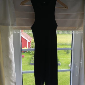 Svart klänning - En fin svart klänning i storlek S🩷