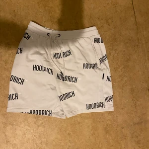 Hoodrich Shorts - I bra skick