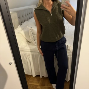 Stickad väst - Gina Tricot 