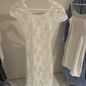 spets klänning - använd gärna ”köp nu” funktionen❤️