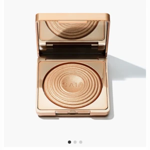 Caia highlighter - Highlighter i färg portofino från Caia! Knappt använd. Org pris 395