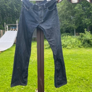 Diesel larkee - Diesel larkee jeans i storlek W 33 L 32 i super fint skick 