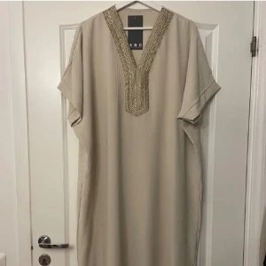 Klänning/ deshdasha/ abaya  - Helt ny med prislappen kvar