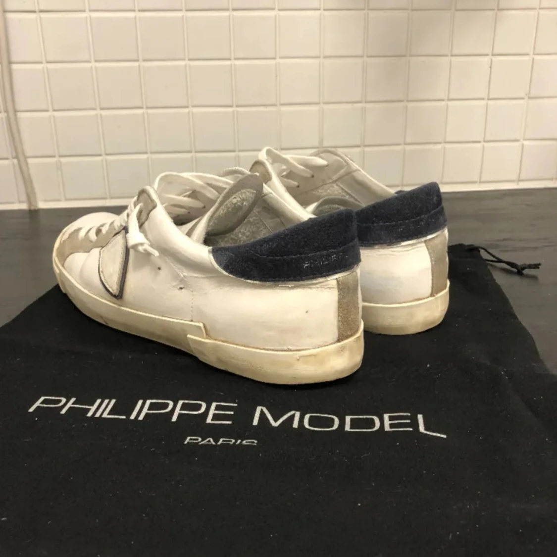 Philippe model  - 90