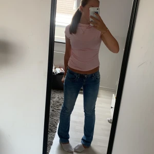 Tröja - Jätte härlig och fin tröja, jätte fin färg och härlig💗är helt ny då den inte kom till användning 