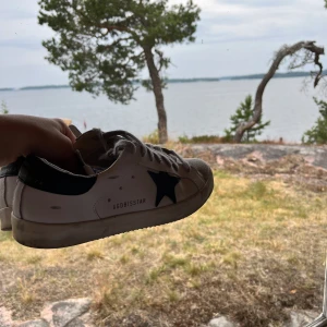 Golden Goose - Storlek 41 Använda endast ett par gånger 