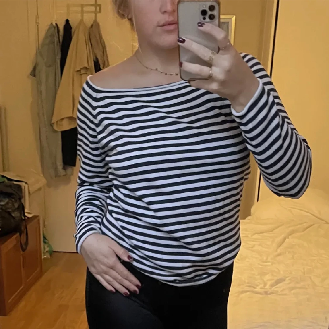 Randig stickad tröja