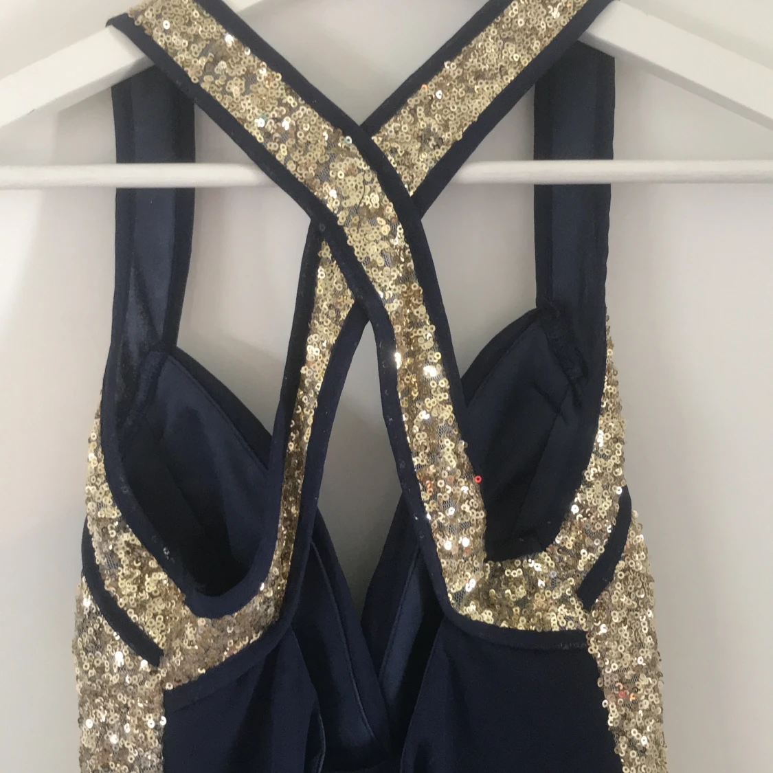 Oanvänd klänning - 92