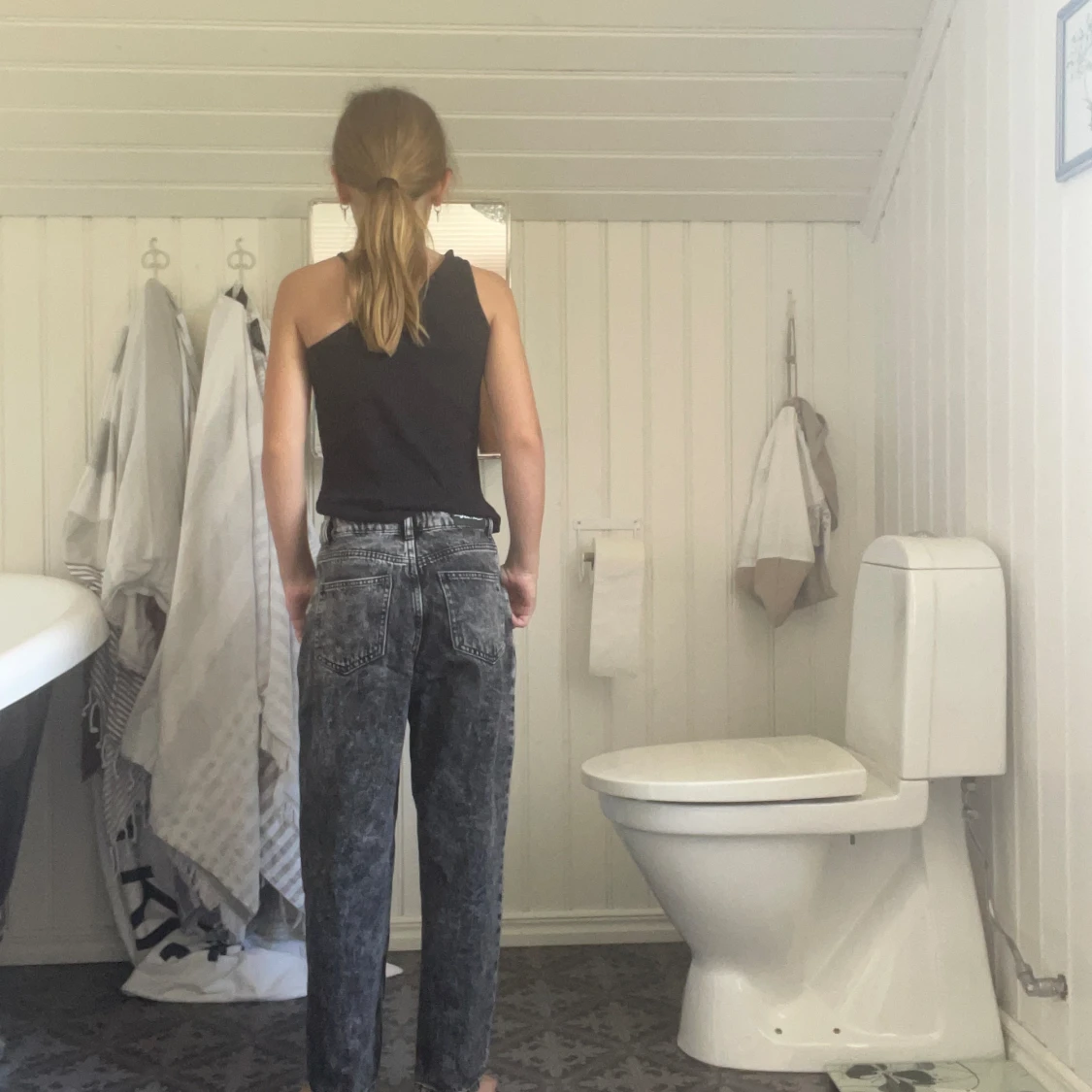 Svart/ grå jeans - 90