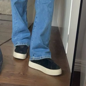 Svarta eytys doja - Svarta eytys!! Använda men i bra skick💕 Pris kan diskuteras vid snabb affär!!