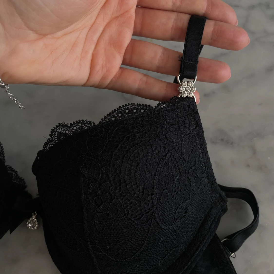 BH & trosor från NLY Lingerie - 90