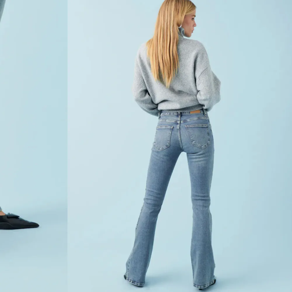 Super fina jeans från Gina! Säljer pågrund av att de inte kom till användning, använt ca 2 gånger. Kom privat för mer bilder . Jeans & Byxor.