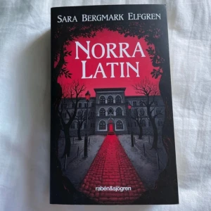 Norra latin  - Boken norra latin av Sara Bergmark Elfgren. Toppenskixk och oläst! 