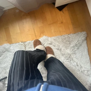 Byxor - Byxor från zara, helt oanvända så lappen är kvar!