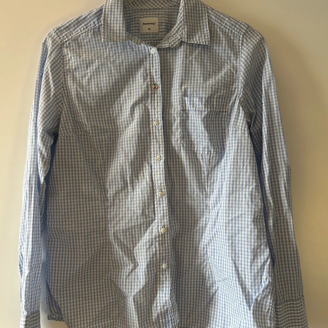 Boomerang dam skjorta