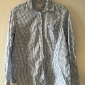 Boomerang dam skjorta - Mycket fint skick.  Nypris 1399:-