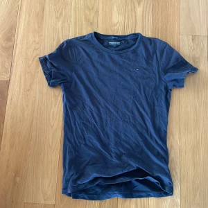 Tommy hilfiger tröja  - Snygg Tommy hilfiger tröja  Storlek 164