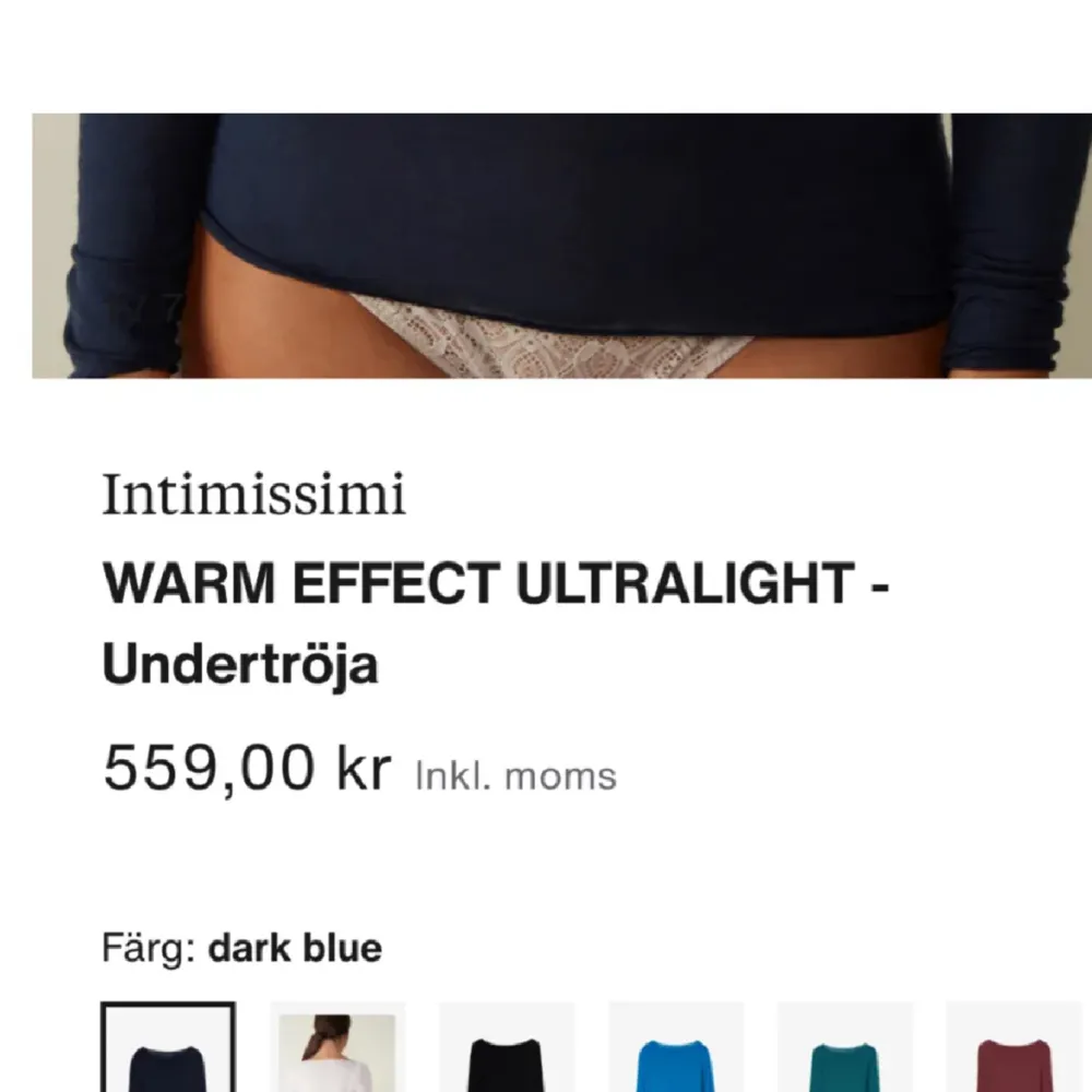 Säljer denna as snygga Intimissimi tröja i mörkblå!❤️ nypris är 600 kr! Storlek s/xs. Tröjor & Koftor.