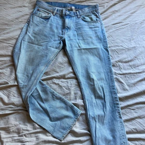 Weekday jeans: Friday Spring Blue - Bra skick!