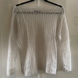 söt långärmad  - jätte stylish stickad-ish off the shoulder långärmad från Åhlens ! ⭐️