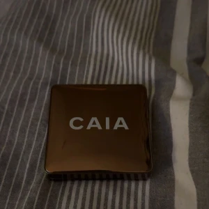 Caia bronzer - knappt använd, färgen ”gold coast”💘säljer då färgen inte riktigt passade mig!! 