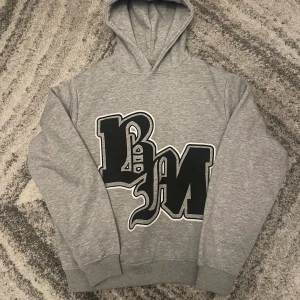 Hoodie  - Helt ny hoodie med taggar på. 