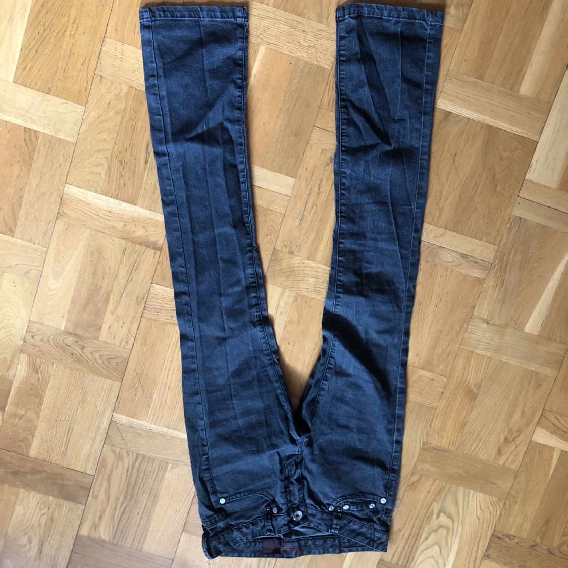 Grå lågmidjad/mid  jeans - 91