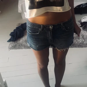 Lågmidjade shorts - Så snygga lågmidjade shorts, passar mig som vanligtvis har strl 36❤️❤️