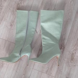 Skitsnygga stövlar  - Nyckskick. Mintgröna som på bild!! 🤍