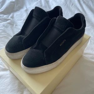Axel Arigato laceless - Säljer för de är för små inte använda mycket skick 8/10