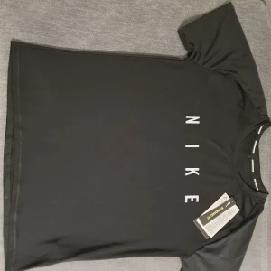 Träningströja - Ny med prislapp!!