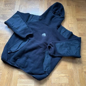 Nike ACG 1998 Ninja Fleece - Fint skick.