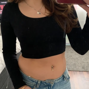 Svart långärmad magtröja - Jätteskön PRIMARK magtröja S/M Pris kan diskuteras 🫶🏻