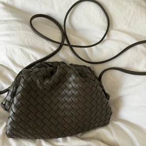 Jackie Väska - Säljer min väska som är i nyskick säljer pgd av att den inte kommer till användning 