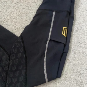 Mayadelorez ridbyxor  - Säljer dessa i Xs, fint skick❤️