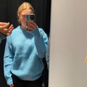 Blå stickad tröja - Blå stickad tröja från lager 157, super skön och fin! 🩵💙