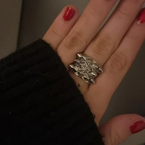 Edblad ring!💋 - Edblads populära taggring i silver! Storlek 16,80! Köparen står för frakt!💕