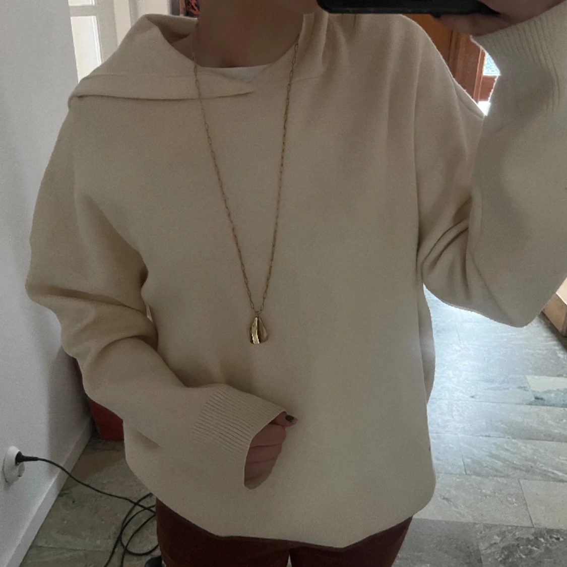 Vit stickad hoodie - 90