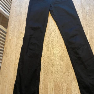 Svarta jeans - Skicket är bra nästan aldrig använda 