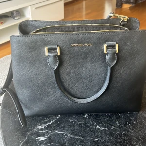 Mk väska  - Säljer min Mk väska i ny skick 